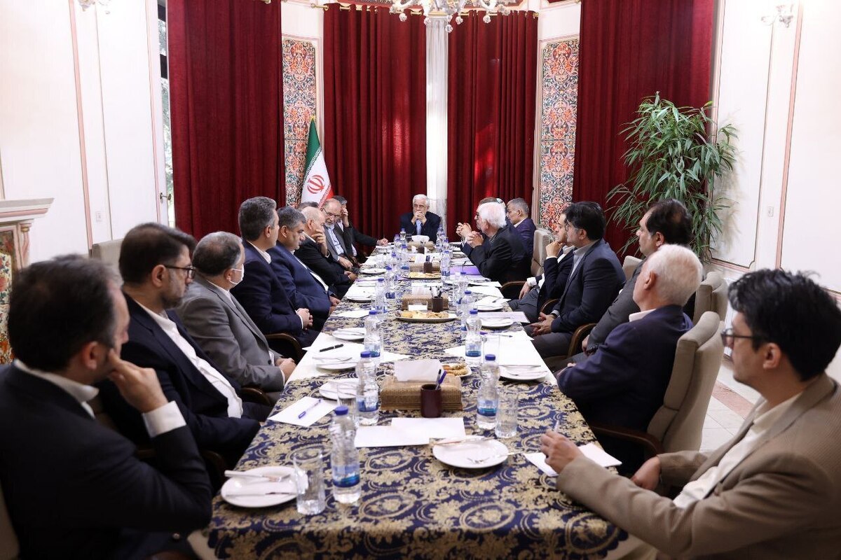 عارف: رویکرد دولت، تسهیل سرمایه‌گذاری است