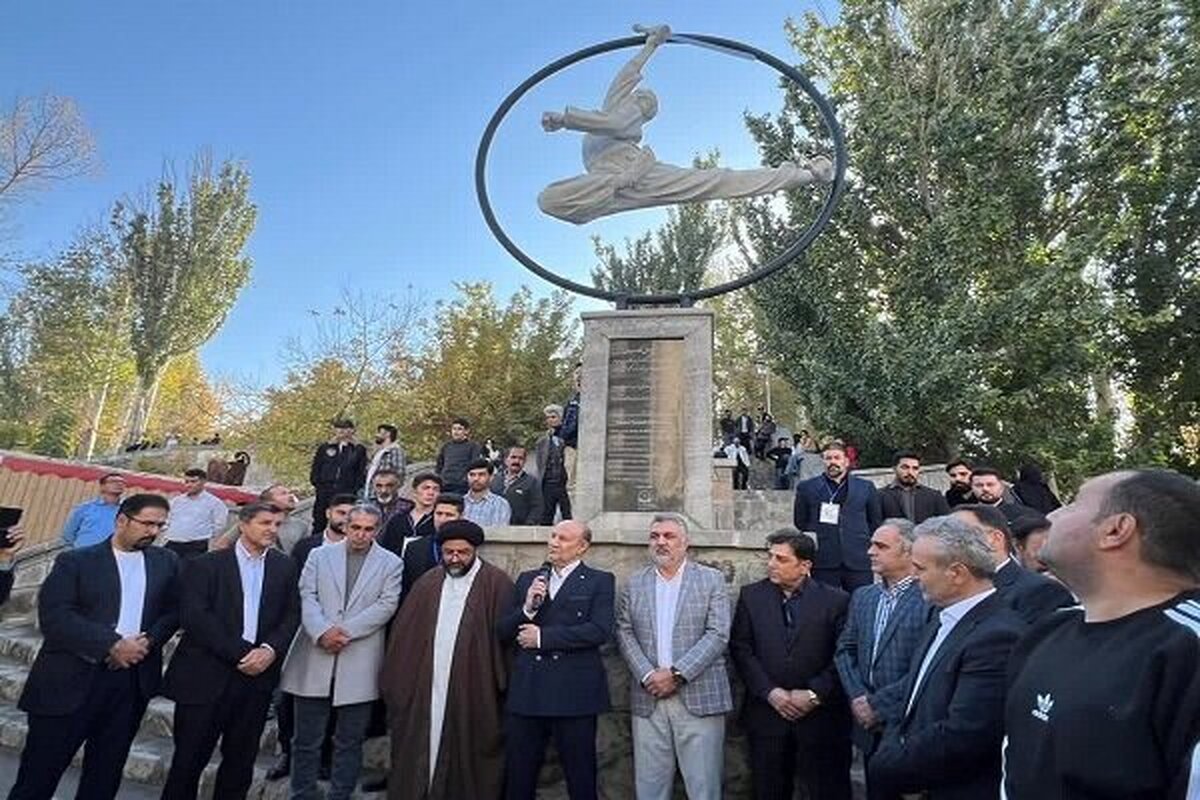 رونمایی از تندیس استاد اسماعیل ملک‌جهانی در پارک ائل‌گؤلی تبریز