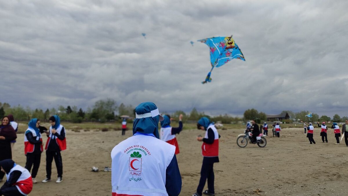 پیام پویش بادبادک‌های امید «امید به آینده‌ای روشن» در سیزدهمین دوره مسابقات آماده دختران