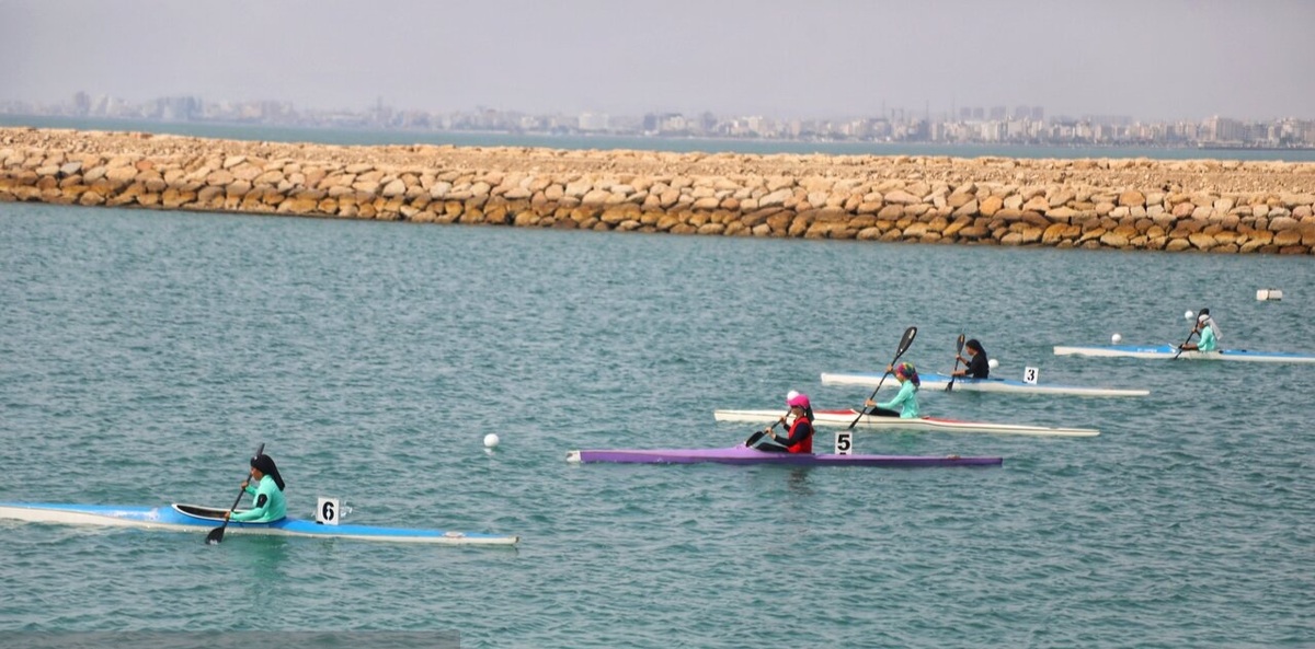 برگزاری المپیاد استعدادهای برتر ورزش قایقرانی دختران در بندرعباس