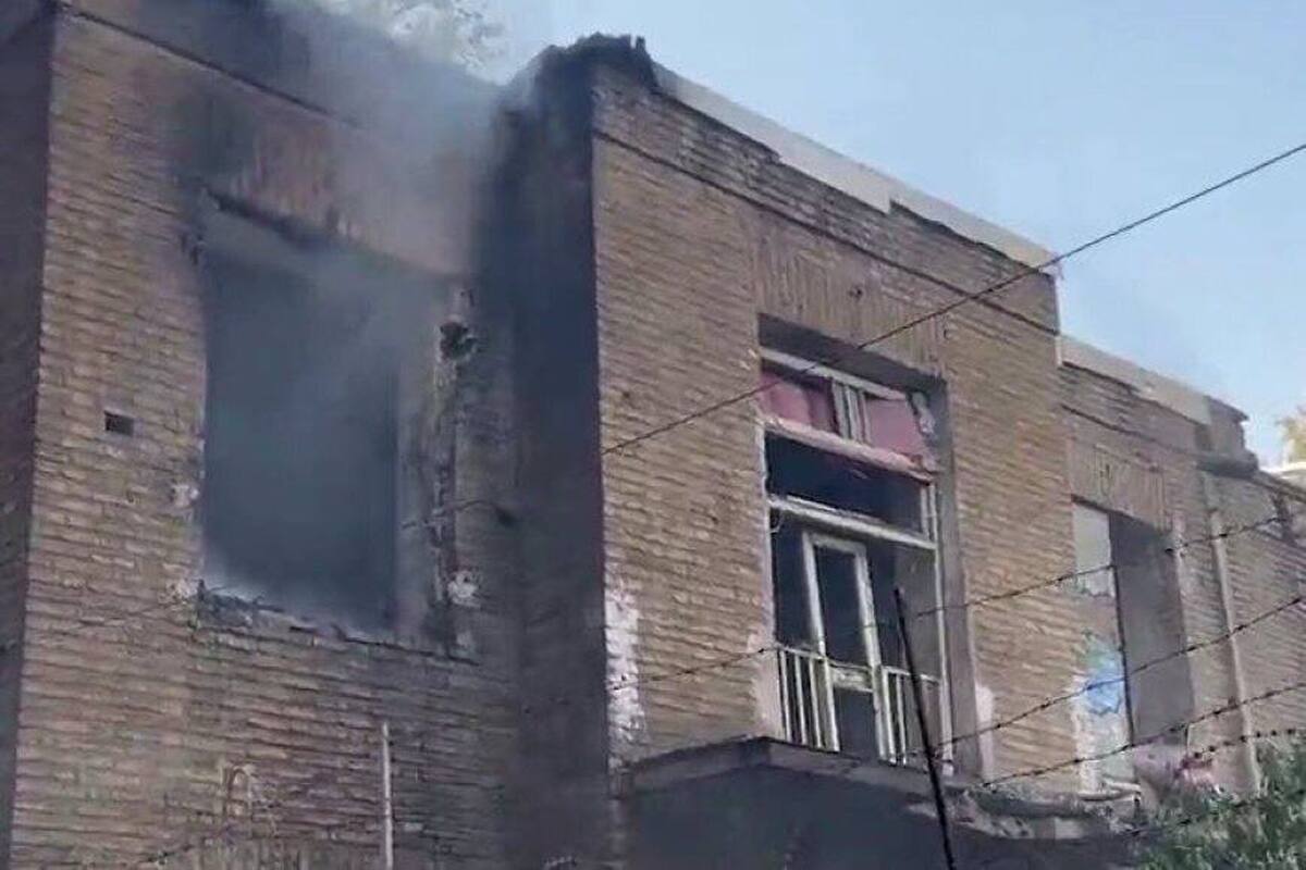 آتش‌سوزی در ساختمان متروکه‌ای در خیابان انقلاب