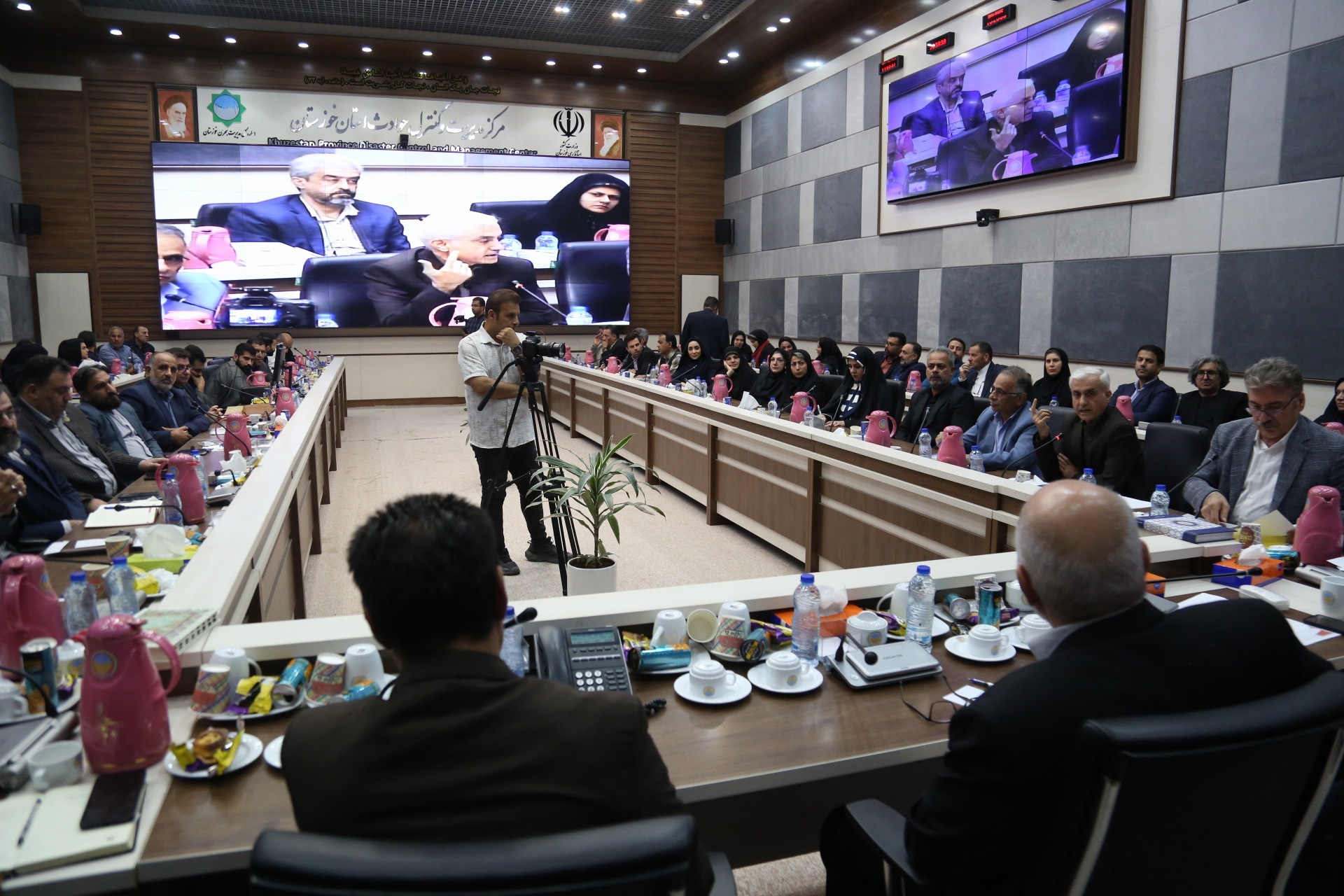 استاندار خوزستان: خاستگاه رشد و پیشرفت هر منطقه‌ای ریشه در تقویت هویت جمعی دارد / تشکیل جلسه های ماهانه استانداری خوزستان با سمن‌ها در دستور کار است