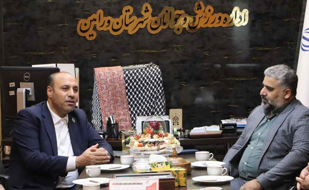 دیدار فرماندار ورامین با کارکنان اداره ورزش و جوانان