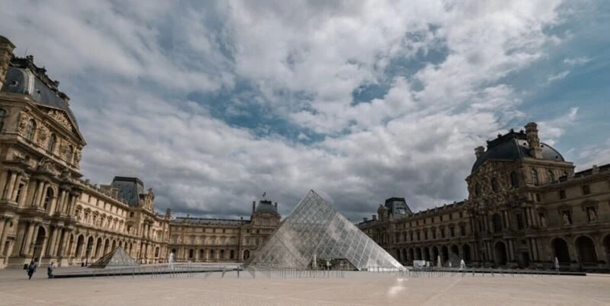 سرقت از موزه لوور / خروج مردم در پی تعطیلی بزرگ‌ترین موزه هنر جهان