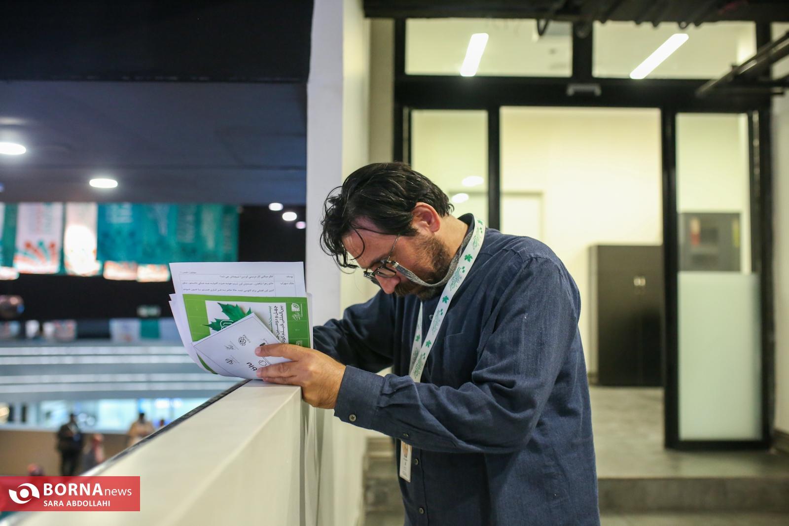 آغاز چهل‌ودومین جشنواره فیلم کوتاه تهران با پیام رئیس‌جمهور و حضور دانش‌آموزان