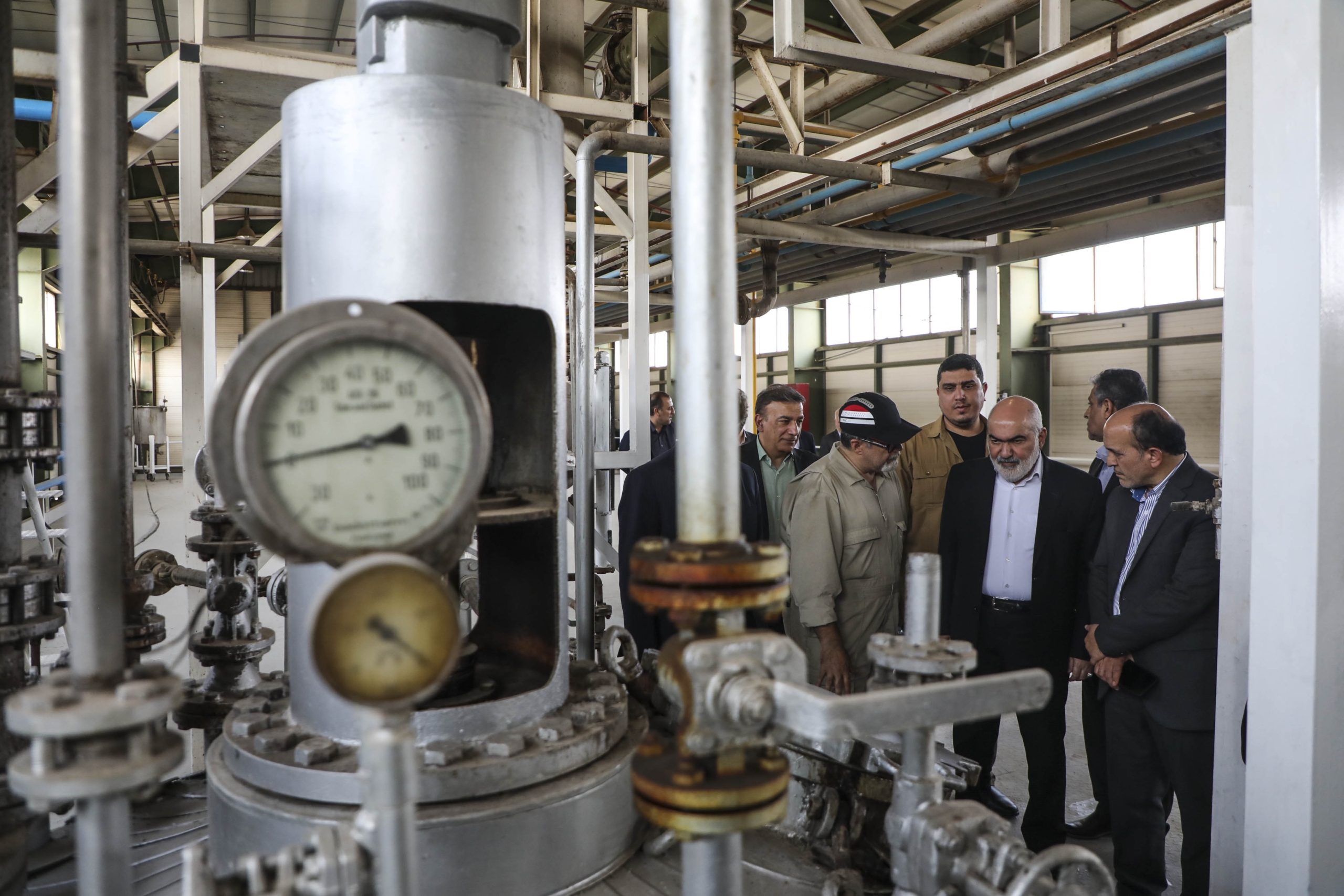 بازگشت کارخانه نفت‌گستر جنوب به چرخه تولید و اشتغال ۱۳۰ نفر پس از ۶ سال توقف