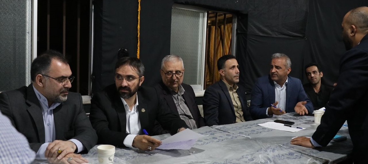 برگزاری میز خدمت دستگاه‌های اجرایی با حضور شهردار ساری برای رسیدگی به مشکلات شهروندان