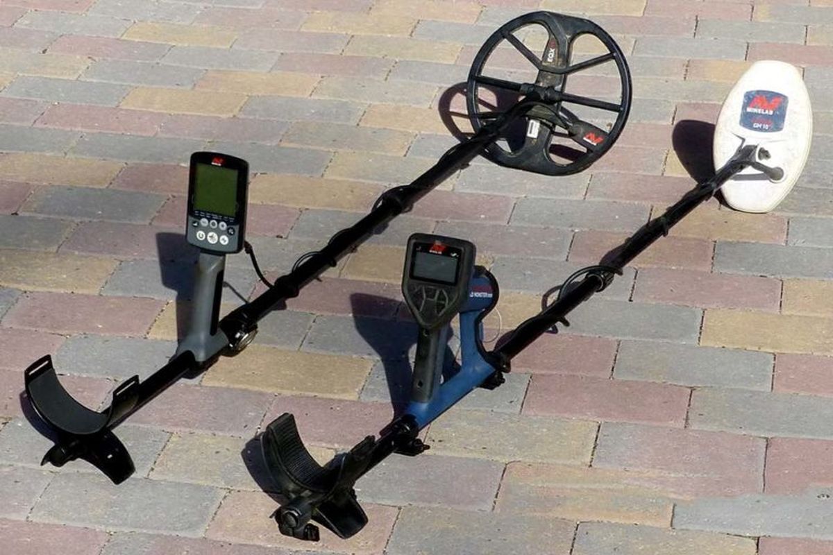 دستگیری ۲ حفار غیر مجاز/ کشف‌ و ضبط فلزیاب در شهرستان نوشهر