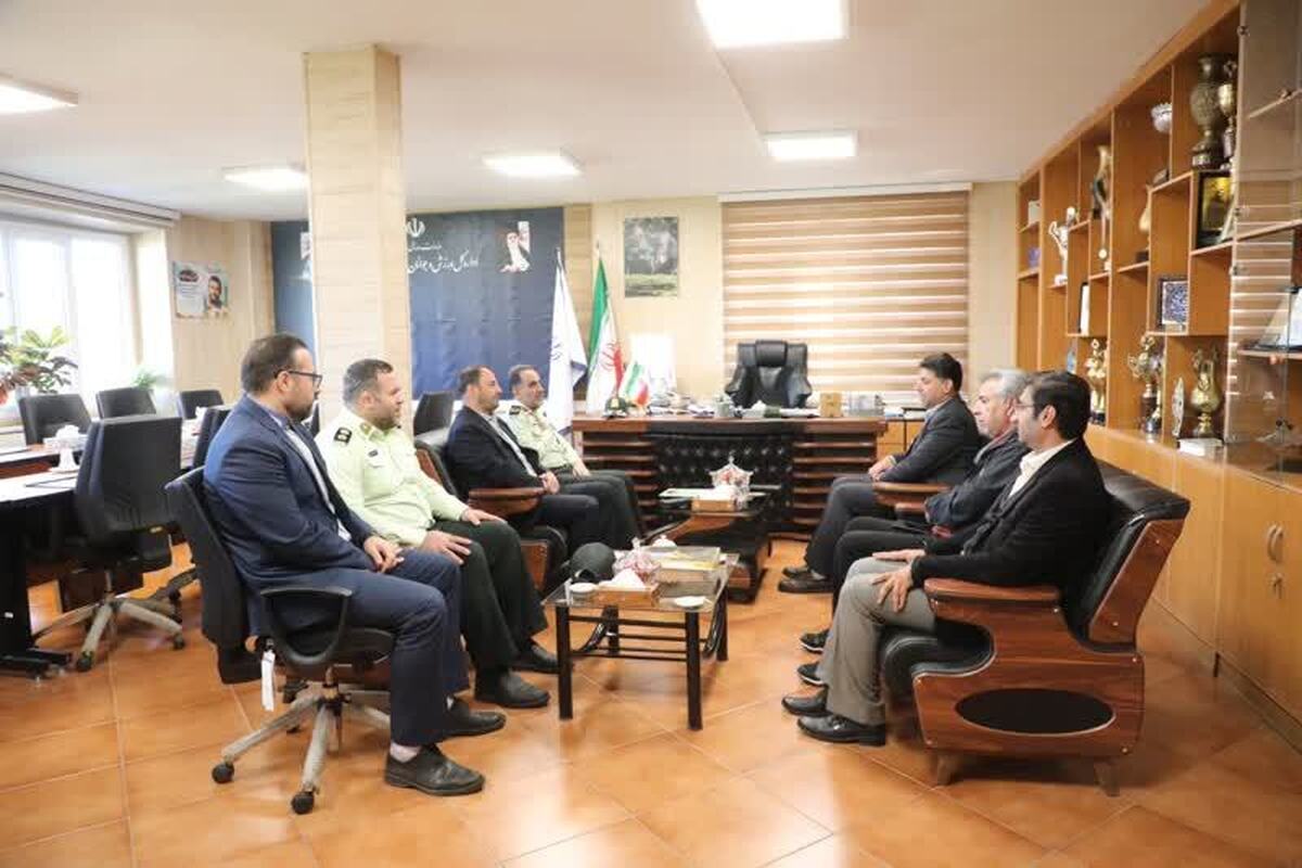 دیدار فرمانده انتظامی استان همدان با مدیرکل ورزش و جوانان به مناسبت هفته تربیت‌بدنی و ورزش