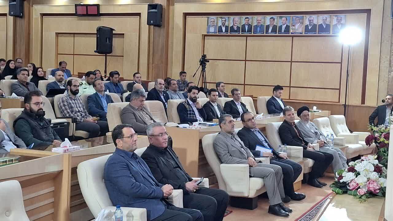 سرلوحه کار مدیران استان قزوین تعامل و خدمت بی منت به مردم است سرلوحه کار مدیران استان قزوین تعامل و خدمت بی منت به مردم است