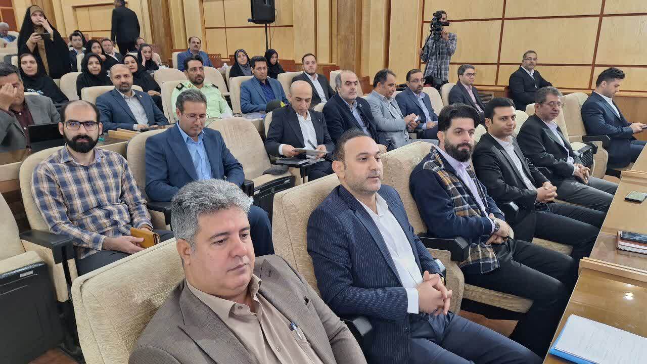 سرلوحه کار مدیران استان قزوین تعامل و خدمت بی منت به مردم است سرلوحه کار مدیران استان قزوین تعامل و خدمت بی منت به مردم است