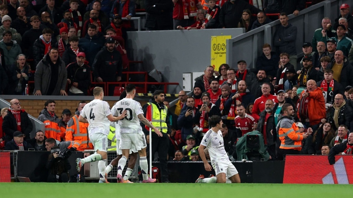 آلدریج: شکست مقابل «منچستریونایتد ضعیف» نشان‌دهنده سقوط لیورپول است