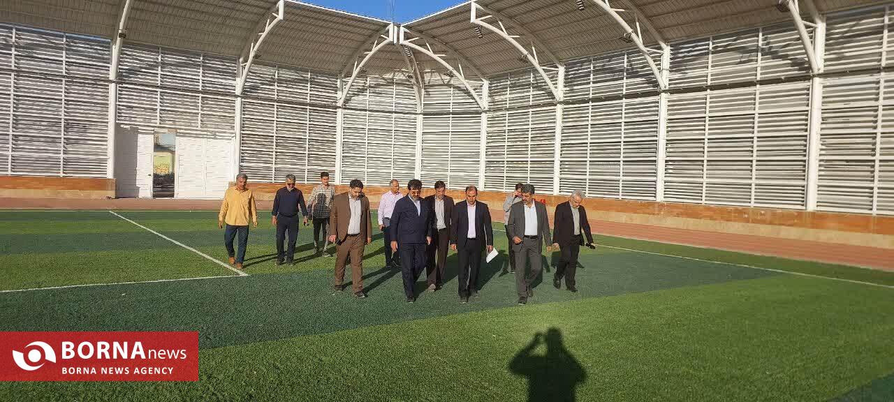 بازدید میدانی استاندار قم از ورزشگاه تختی