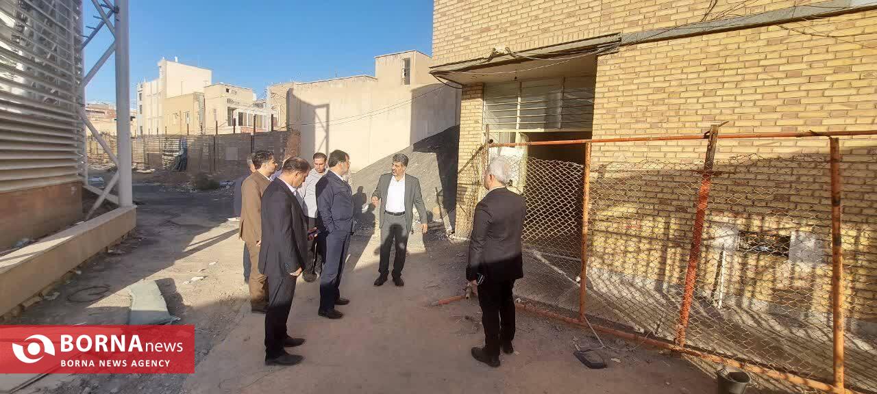 بازدید میدانی استاندار قم از ورزشگاه تختی