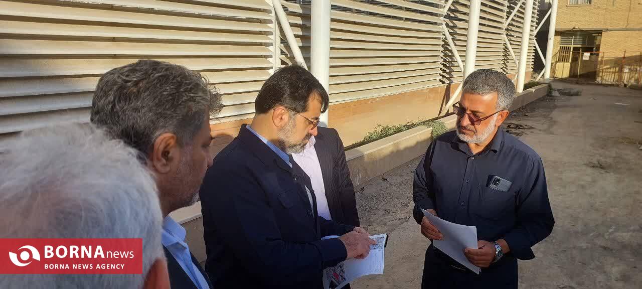 بازدید میدانی استاندار قم از ورزشگاه تختی
