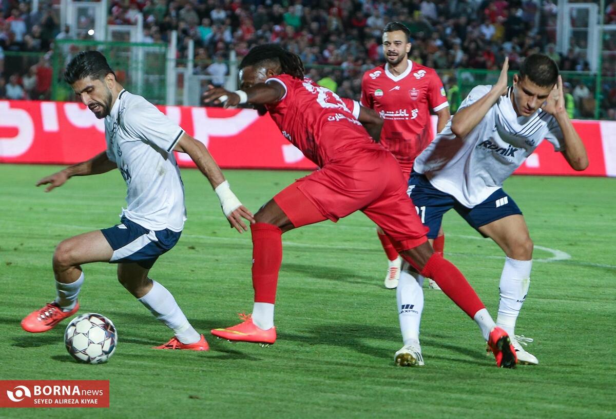 دیدار تیم های فوتبال پرسپولیس- ملوان