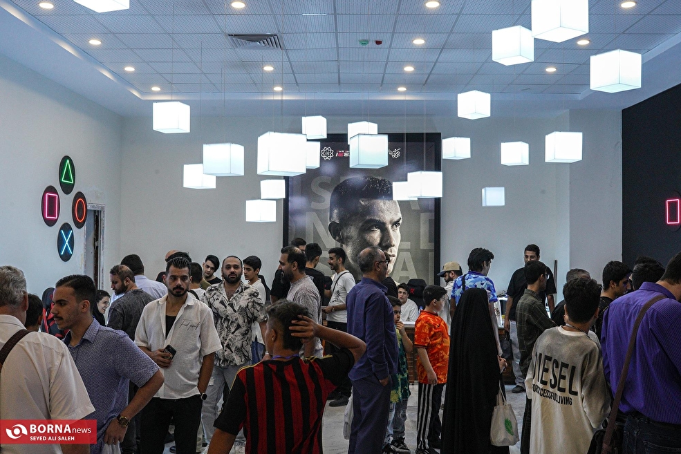 مسابقات ورزش های الکترونیک - رضوان مال