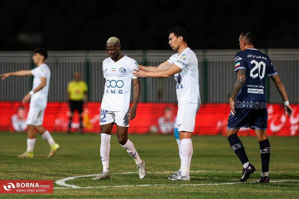 مصدومیت کار دست وینگر استقلال داد/ احتمال دوری طولانی مدت جنپو