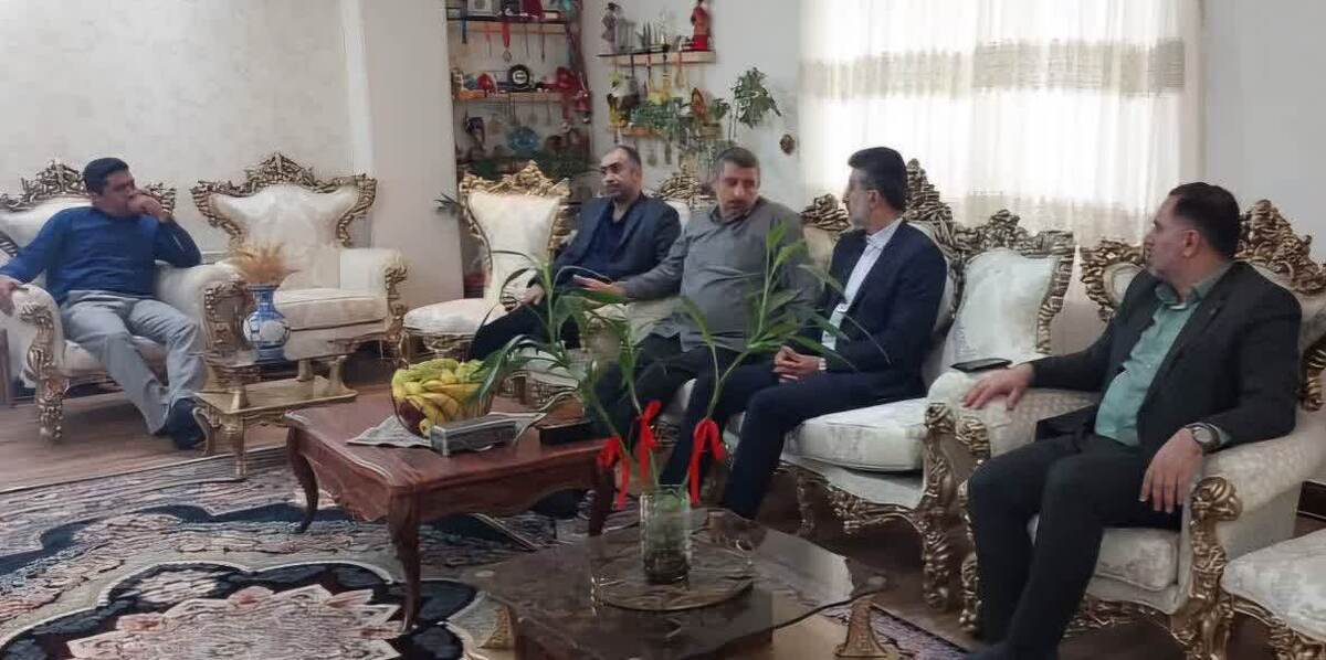 مدیرکل ورزش و جوانان مازندران در منزل چهره پرافتخار پارالمپیک حضور یافت