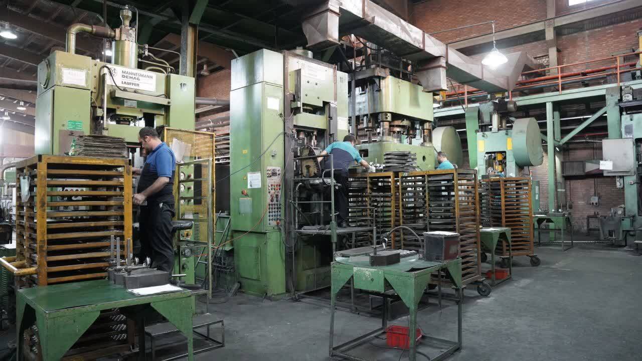 بازدید استاندار قزوین از شرکت متالورژی پودر ایران 