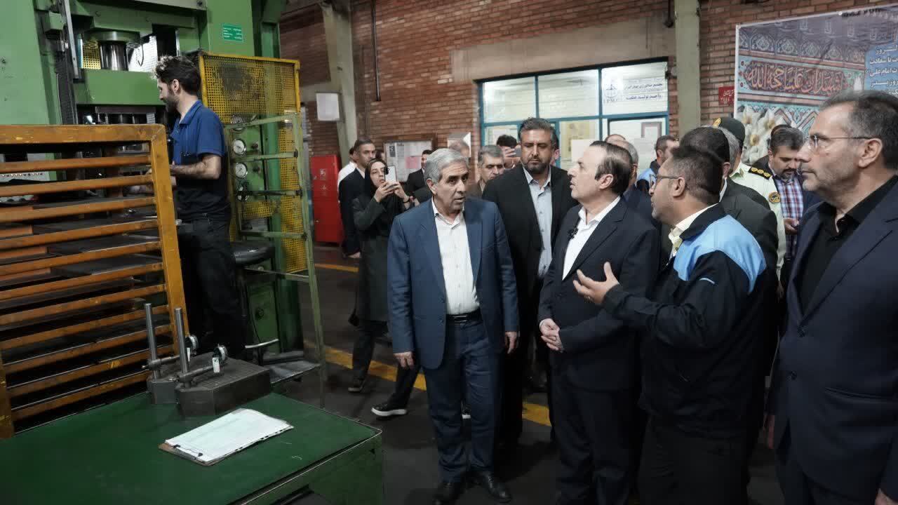 بازدید استاندار قزوین از شرکت متالورژی پودر ایران 