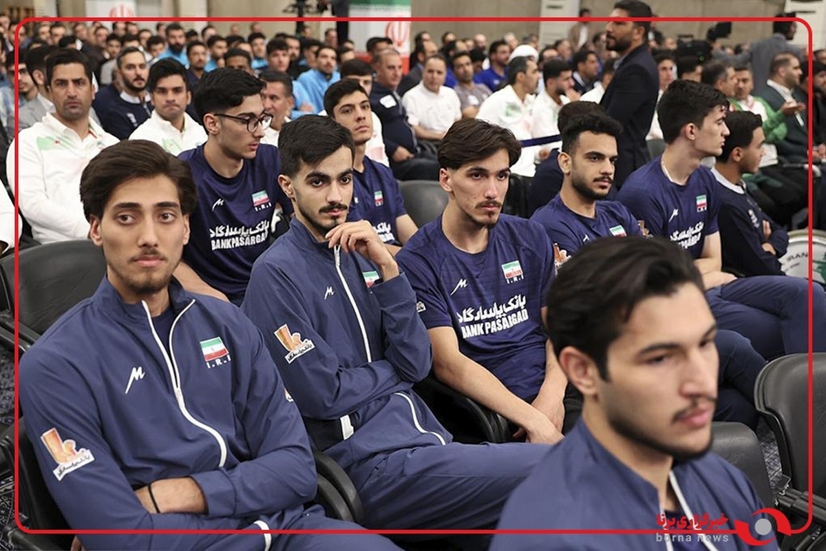 دیدار قهرمانان و مدال آوران ورزشی و المپیادهای علمی جهانی با رهبر انقلاب