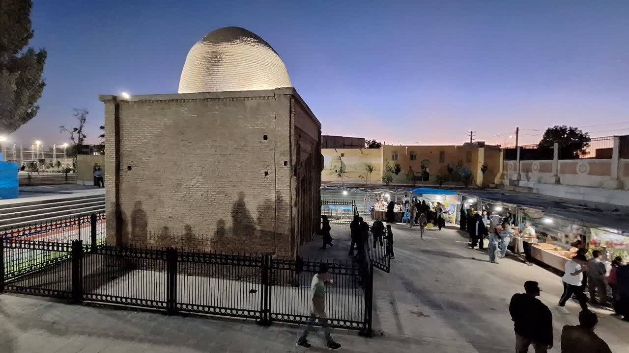 برگزاری جشنواره انگور موجب معرفی ظرفیت های تاکستان و رونق اقتصادی منطقه می شود