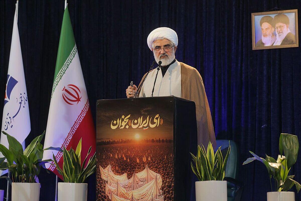 حفظ وحدت و تبعیت از ولایت رمز اقتدار و پیروزی ایران اسلامی است