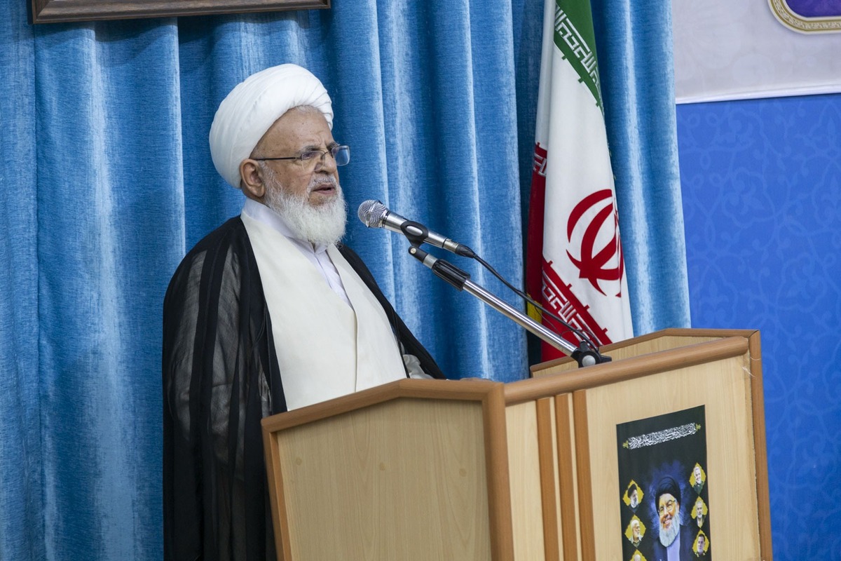 انقلاب اسلامی با ایستادگی ملت ایران به الگویی جهانی تبدیل شده است