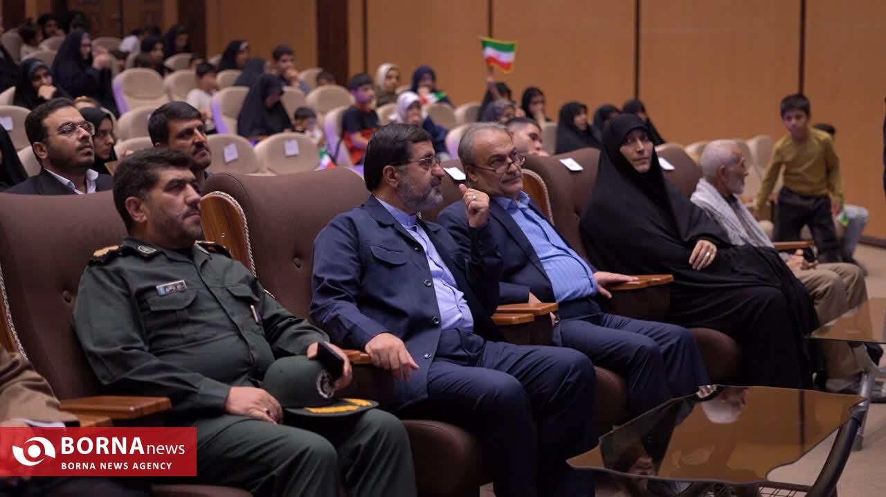 جشنواره فرهنگی ـ ورزشی «لبخندهای آسمانی» با حضور ۱۰۰۰بانوی قمی  برگزار شد