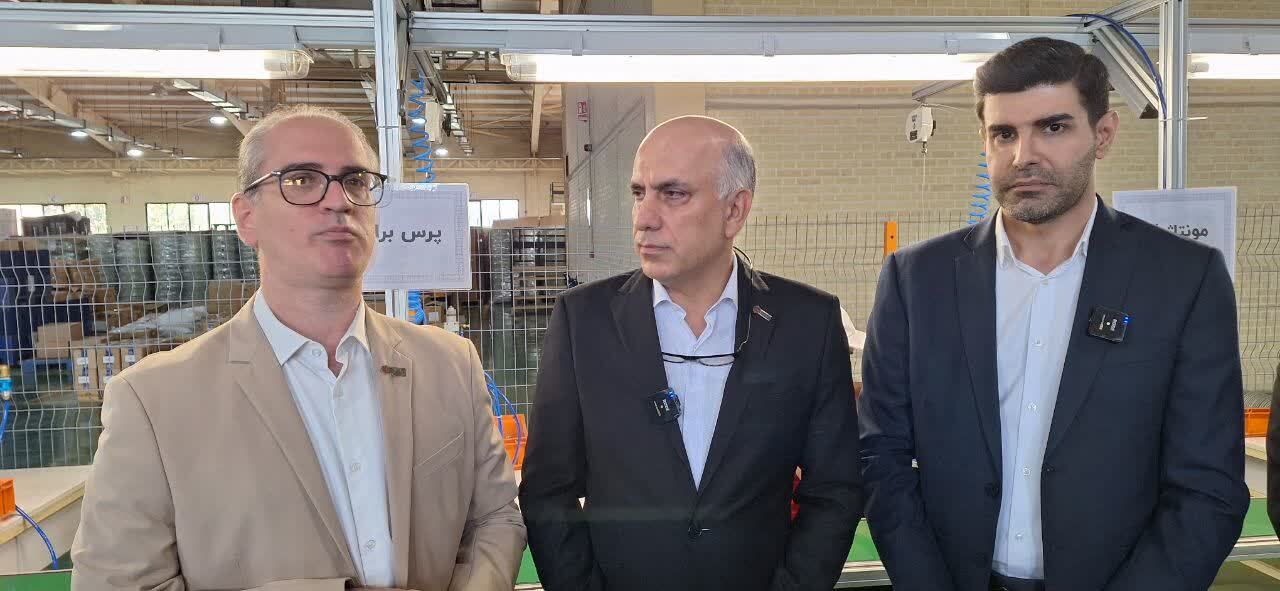 گام بلند شرکت گلدیران در مسیر خودکفایی/ تولید موتور جاروبرقی کلید خورد گام بلند شرکت گلدیران در مسیر خودکفایی/ تولید موتور جاروبرقی کلید خورد