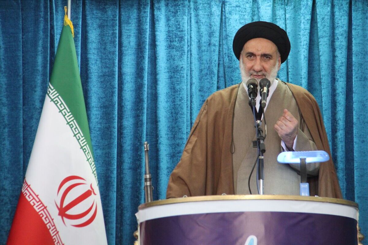 نماینده ولی فقیه در چهارمحال و بختیاری: دشمن به دنبال بازی روانی است