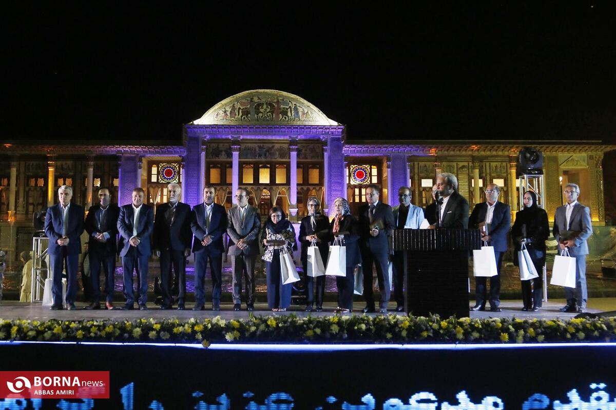 تقدیر از پزشکان برگزیده ملی و استانی در شیراز