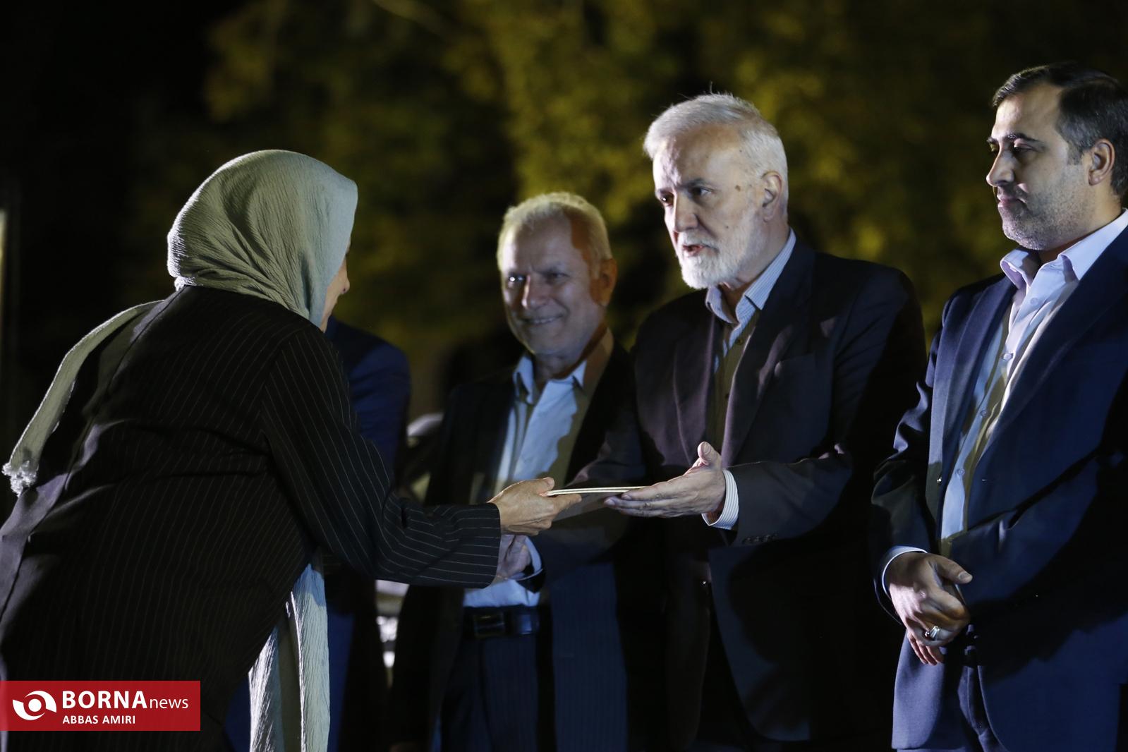 تقدیر از پزشکان برگزیده ملی و استانی در شیراز