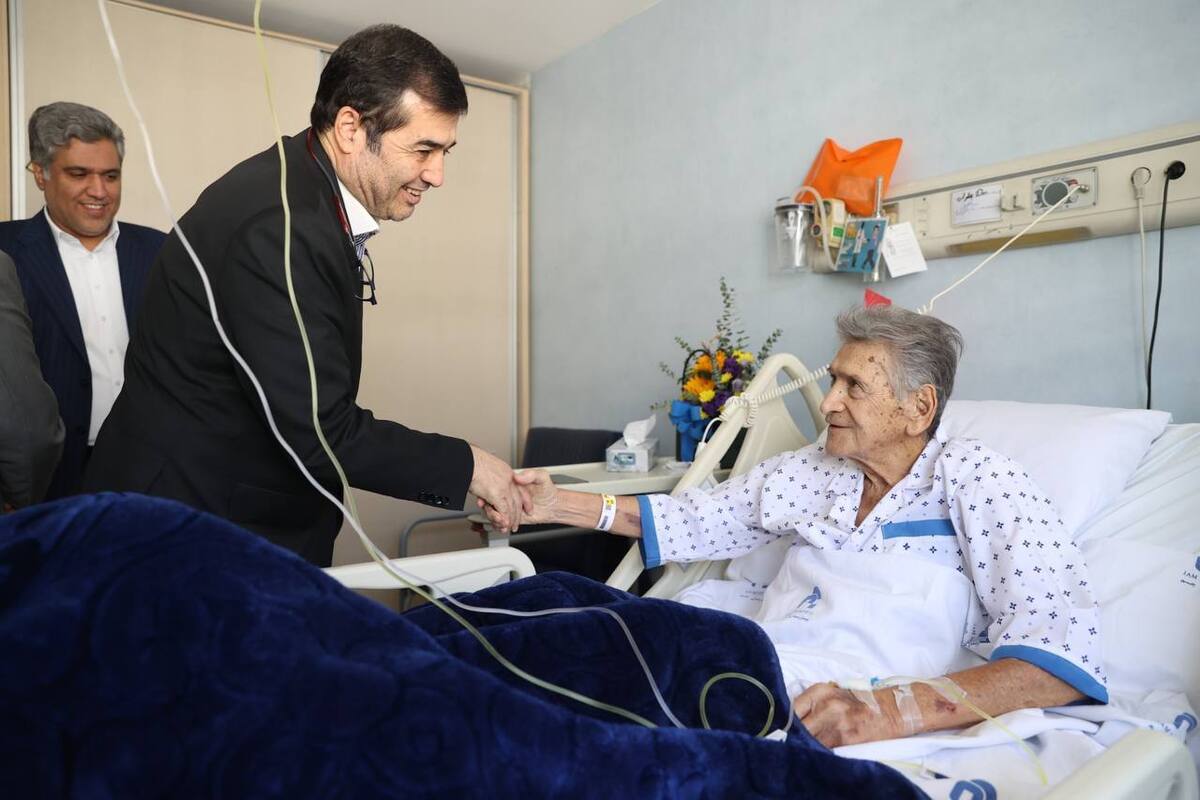 عیادت دنیامالی از مدافع با سابقه فوتبال ایران