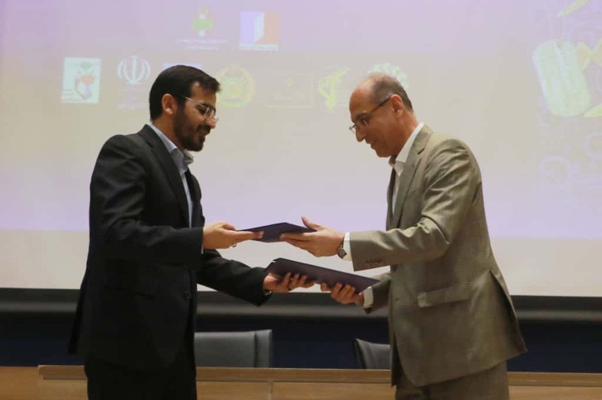 تفاهمنامه گسترش زیرساخت های فرهنگی - علمی با هدف ترویج فرهنگ مطالعه در اروند امضاء شد