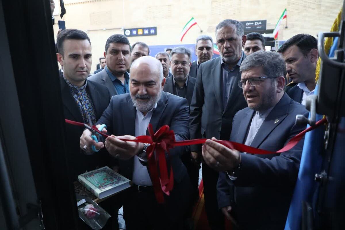 قطار ۵ ستاره اهواز - خرمشهر به مشهد راه اندازی شد