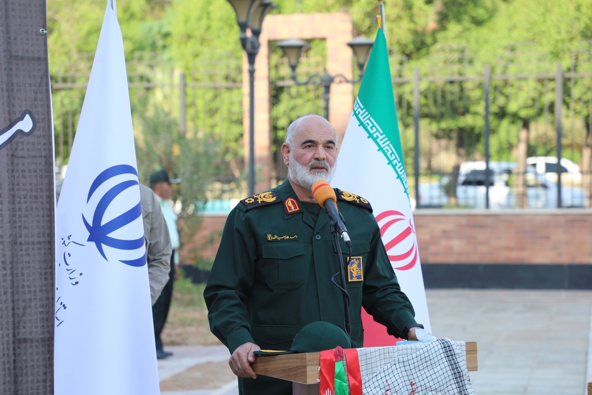 فرمانده قرارگاه کربلا: تشکیل ۱۴ قرارگاه فعال در خوزستان نمونه‌ای موفق از مدیریت بحران و هماهنگی دستگاه‌ها بود / تاکید بر رفع موانع سرمایه‌گذاری و استفاده بهینه از منابع در استان