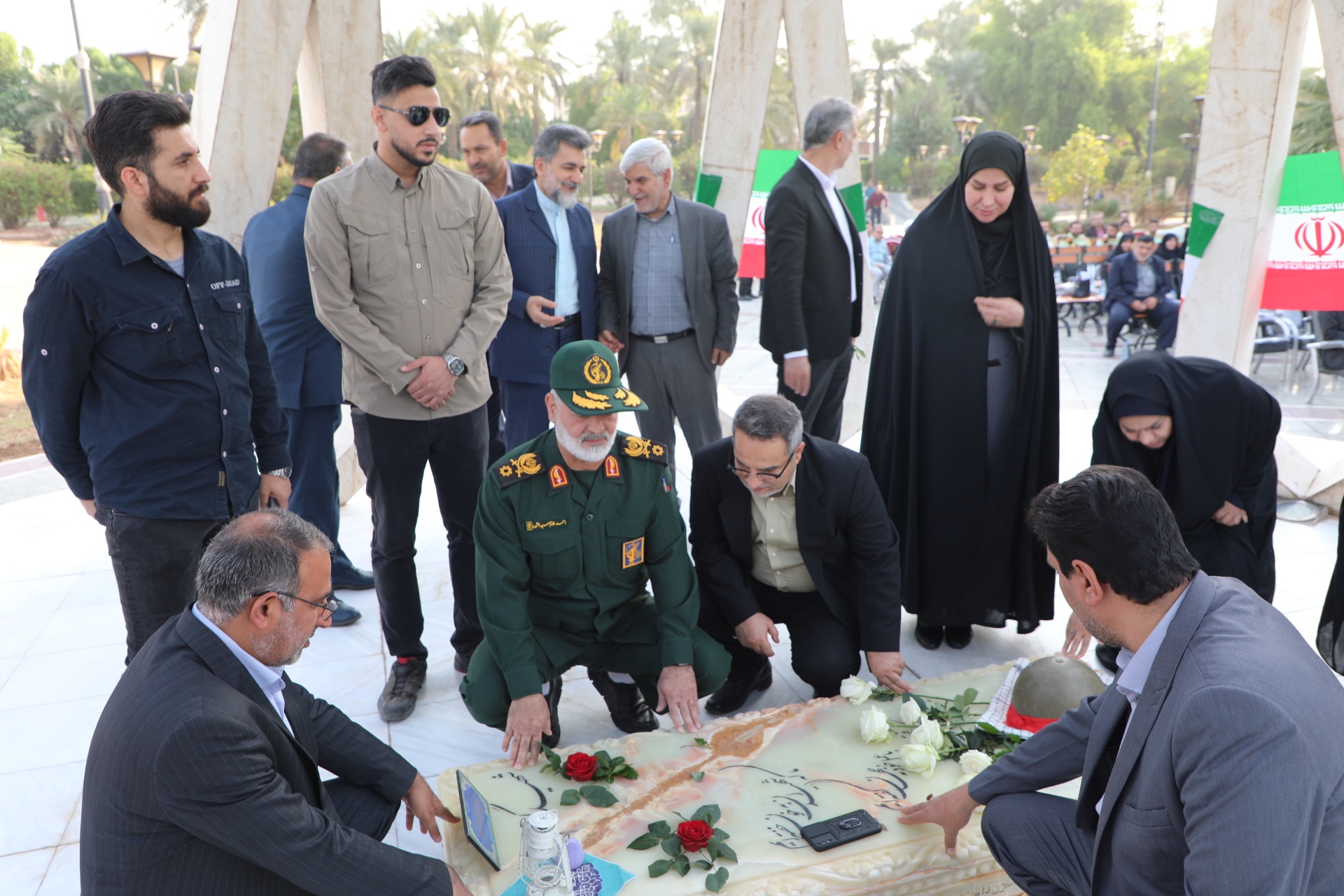 فرمانده قرارگاه کربلا: تشکیل ۱۴ قرارگاه فعال در خوزستان نمونه‌ای موفق از مدیریت بحران و هماهنگی دستگاه‌ها بود / تاکید بر رفع موانع سرمایه‌گذاری و استفاده بهینه از منابع در استان