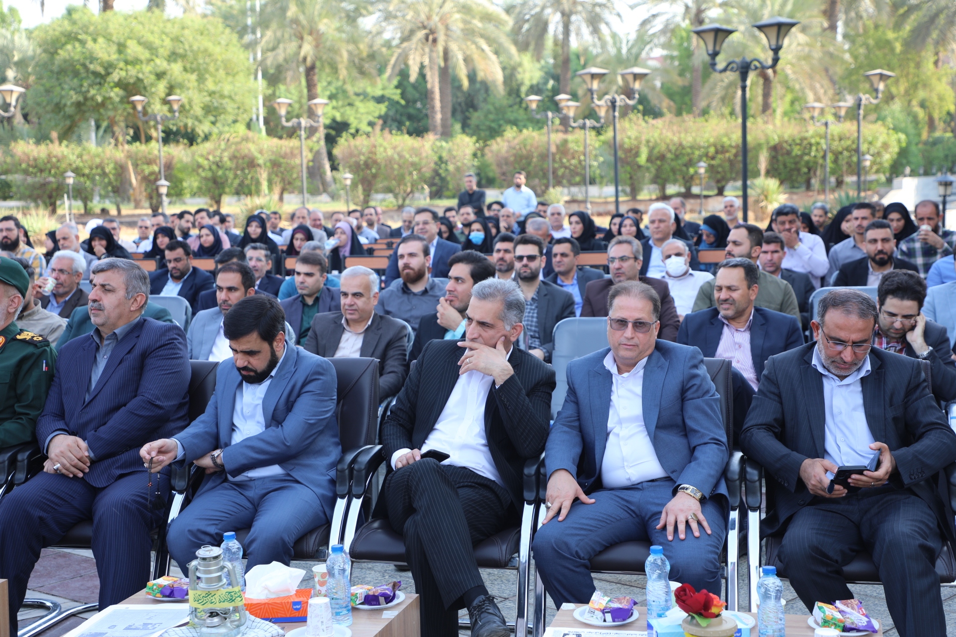 فرمانده قرارگاه کربلا: تشکیل ۱۴ قرارگاه فعال در خوزستان نمونه‌ای موفق از مدیریت بحران و هماهنگی دستگاه‌ها بود / تاکید بر رفع موانع سرمایه‌گذاری و استفاده بهینه از منابع در استان