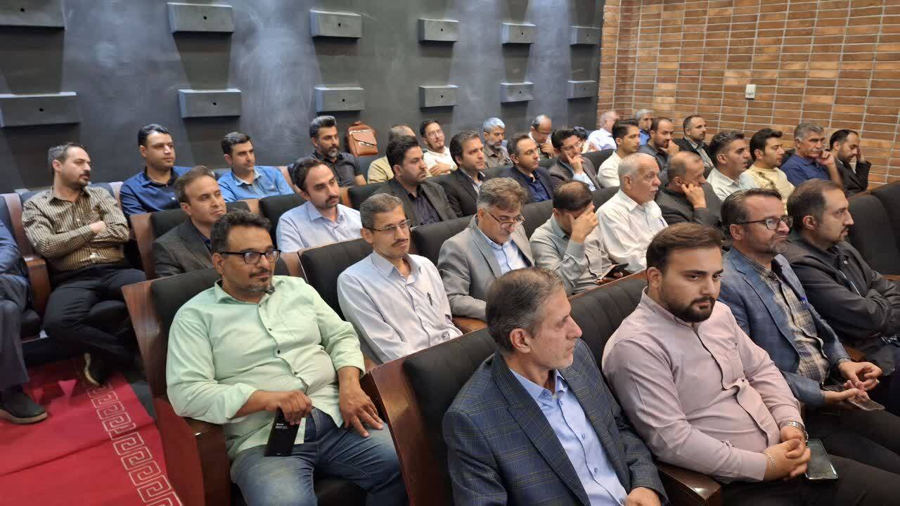 اسنپ بک سلاح بدون خشاب دشمنان است، مردم را از آن نترسانید/از مواضع مستحکم خود عقب نشینی نمی کنیم 