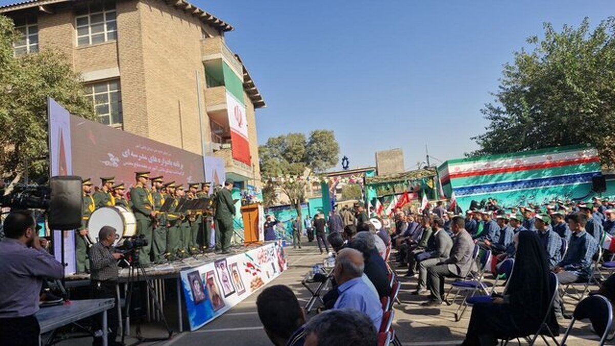 زنگ ایثار و مقاومت در مدارس کشور نواخته شد