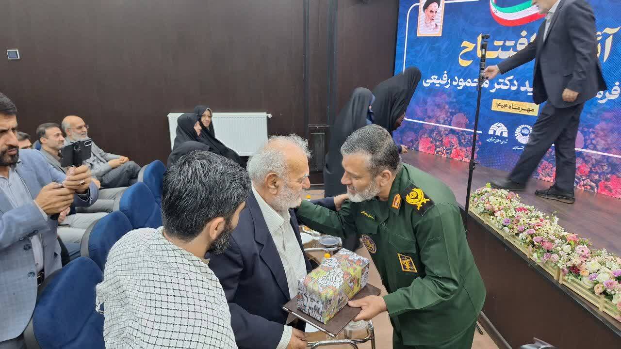 خدمت به مردم حرکت در مسیر شهداست 