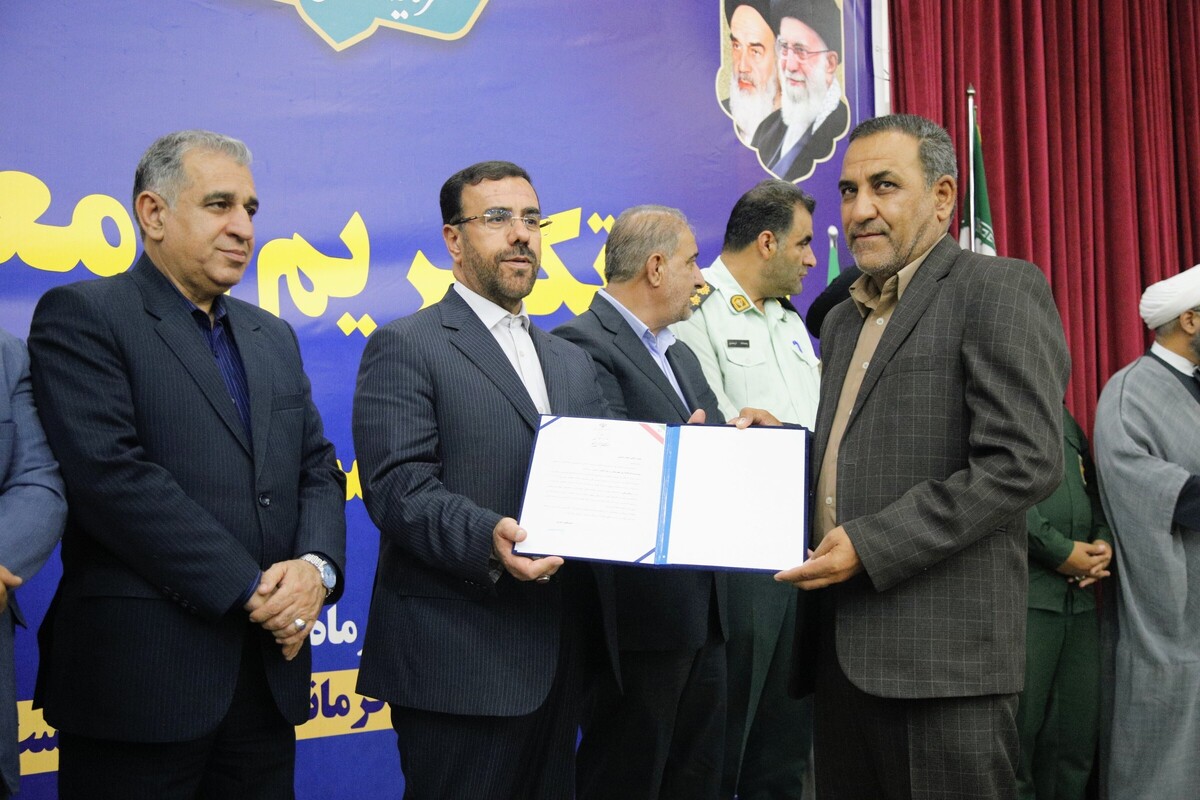 استاندار فارس: امنیت روانی مردم باید اولویت اول مسئولان باشد