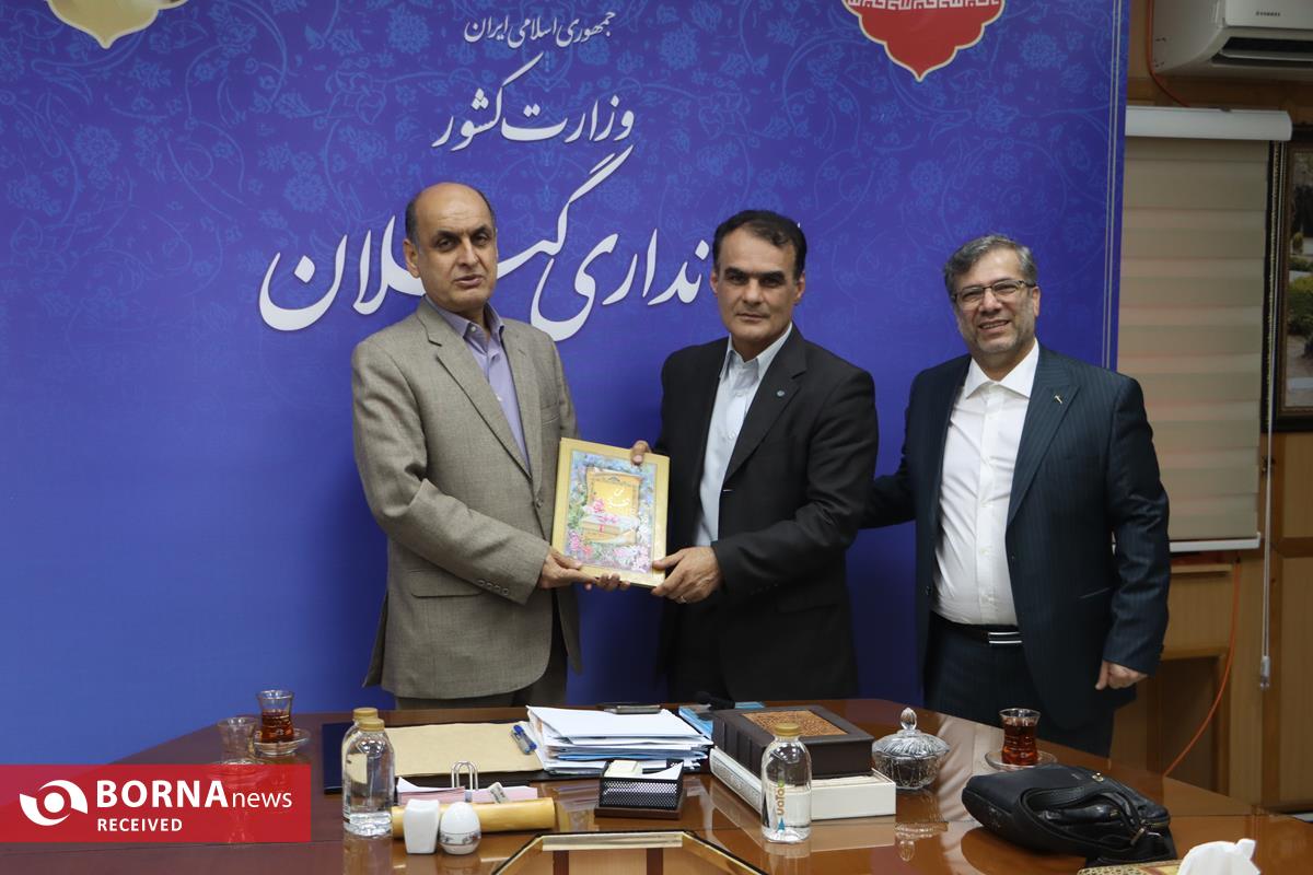 تجلیل استاندار گیلان از قهرمانان و مربیان گیلانی عضو تیم ملی کشتی تجلیل استاندار گیلان از قهرمانان و مربیان گیلانی عضو تیم ملی کشتی