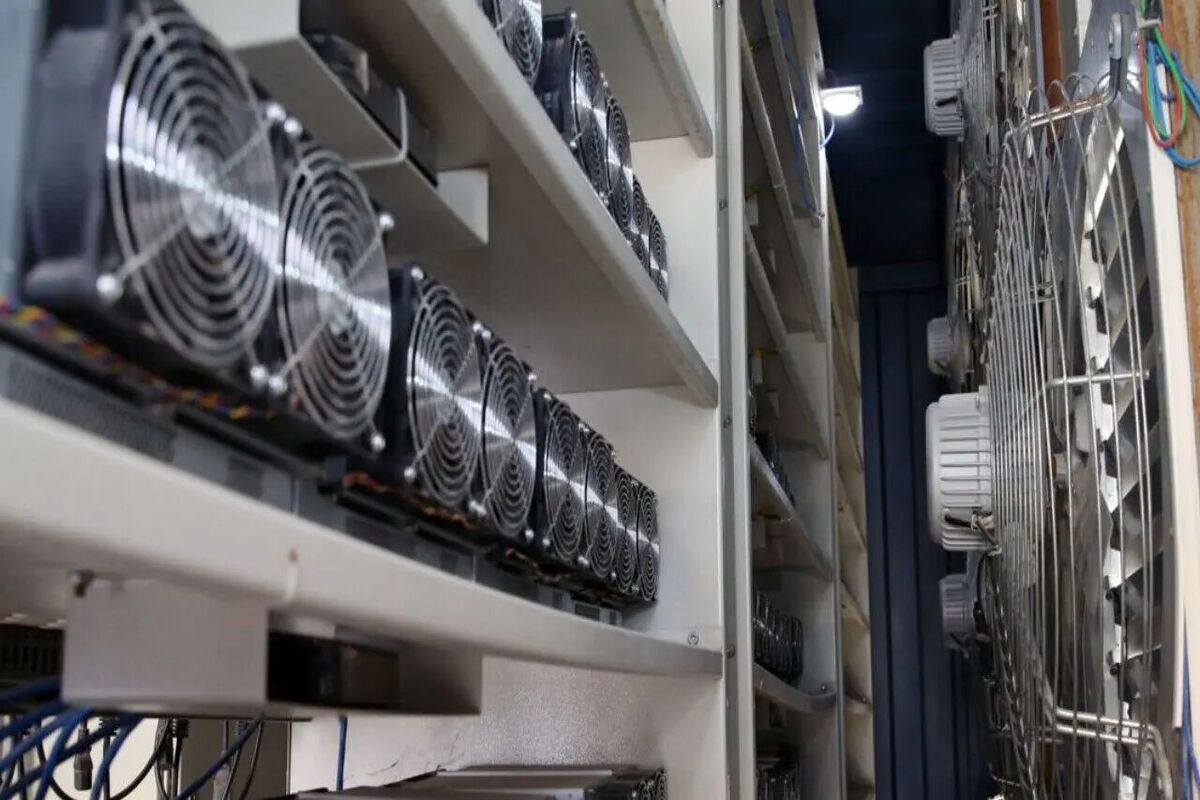 ۳۰۱ دستگاه ماینر غیرمجاز در کردستان کشف و ضبط شد