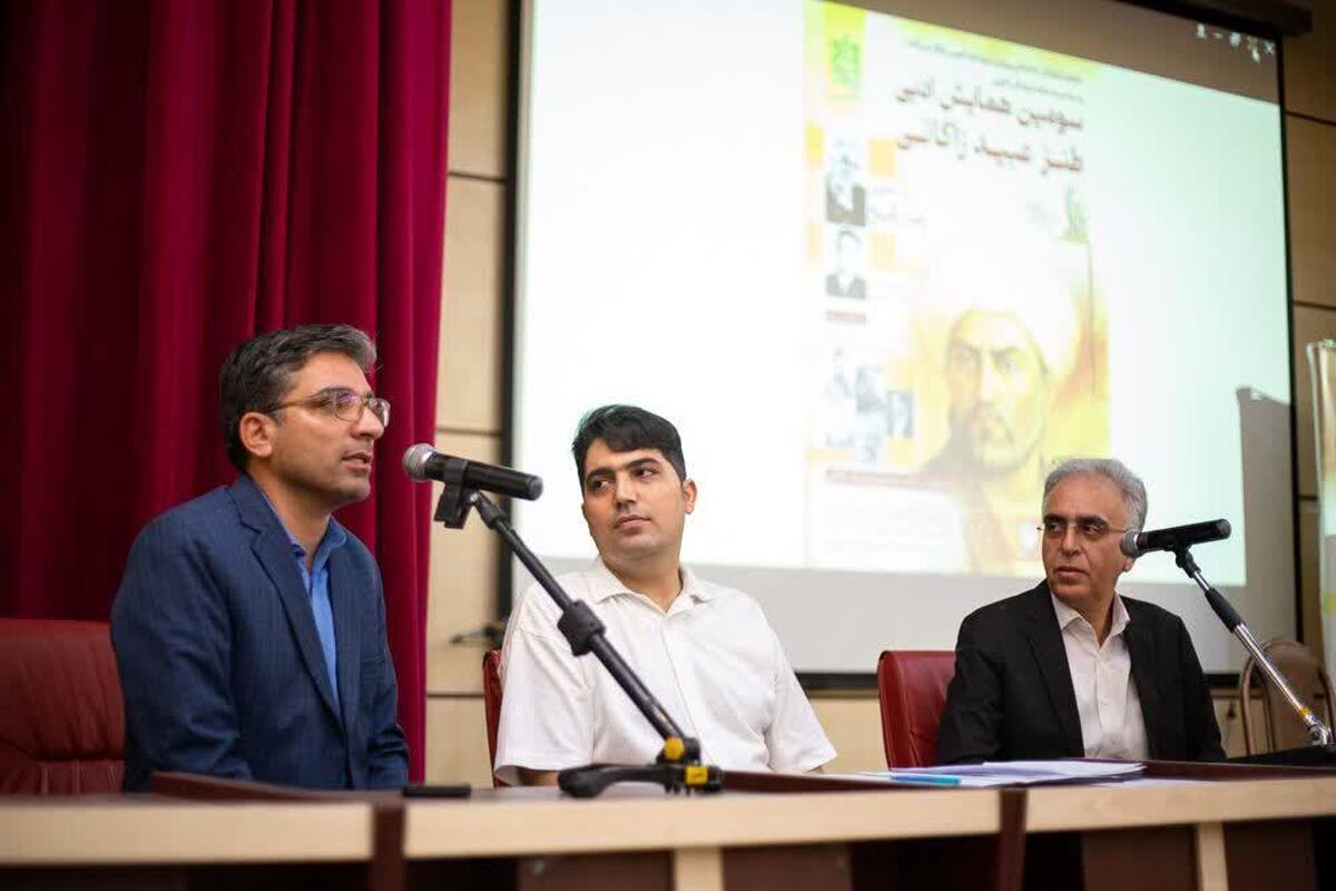 طنز فاخر قزوین بایستی به جایگاه خود بازگردد