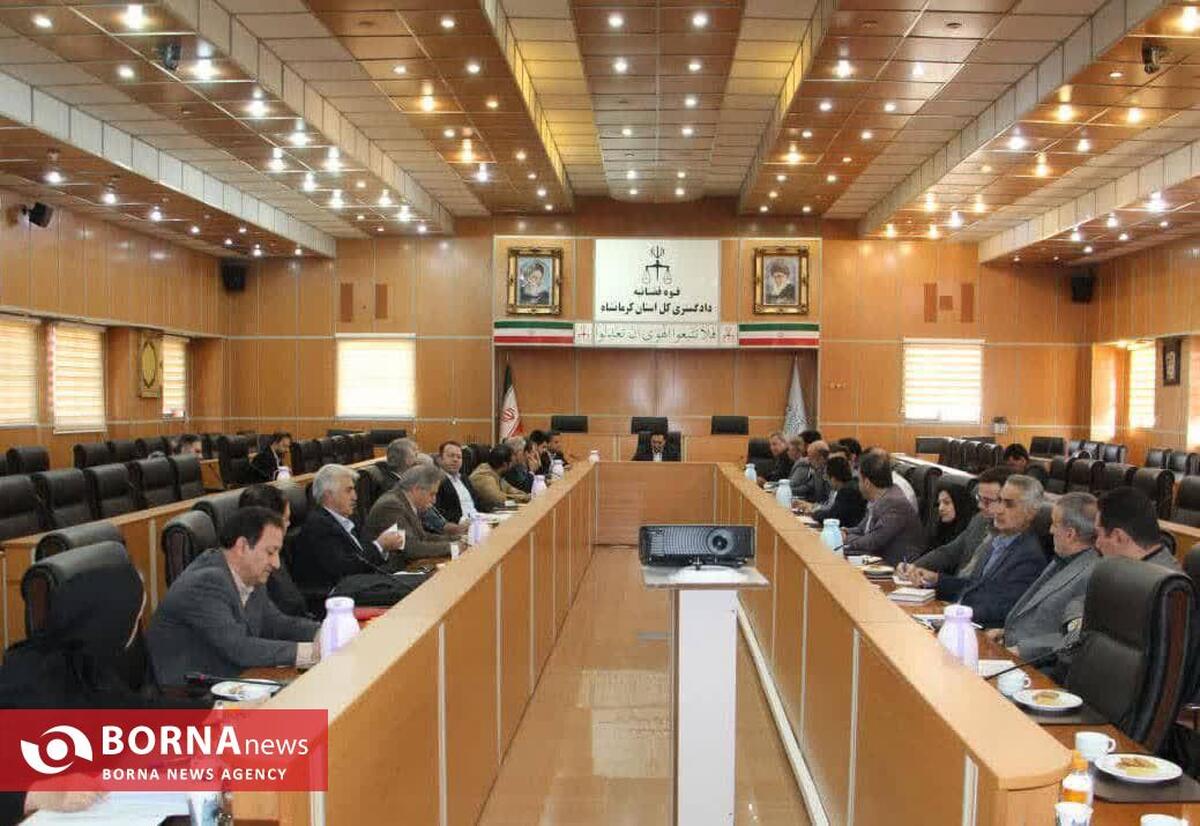 بررسی موانع صادرات و واردات در ستاد اقتصاد مقاومتی دادگستری کرمانشاه