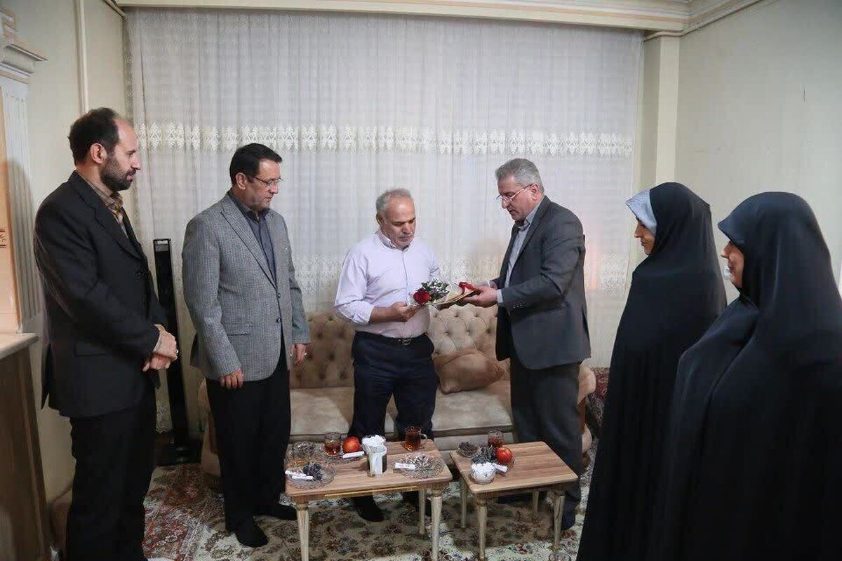 دیدار معاون سیاسی استاندار قزوین با جانباز سرافراز حسن اسماعیلی