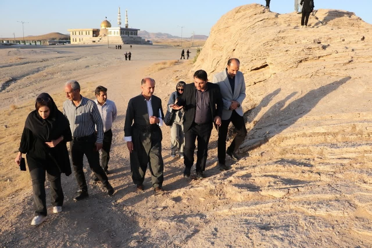 توسعه گردشگری شرق کردستان شتاب می‌گیرد/ ایجاد بازارچه صنایع‌دستی و موزه در شهرها امری ضروری است